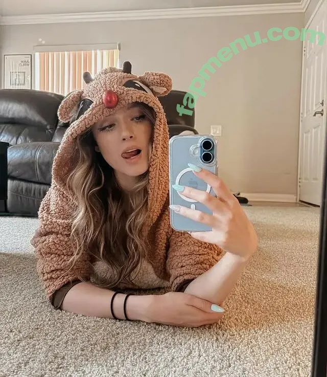 mikaryrra nude photo #0004 (mikaryrra)