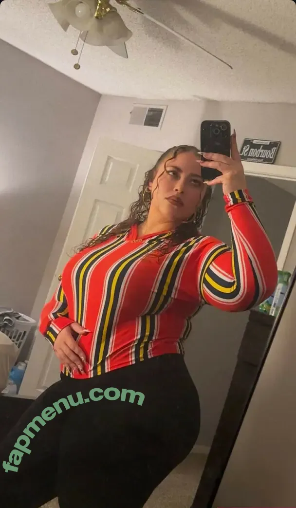 Mikayla Shea nude photo #0007 (yobo_mikayla)