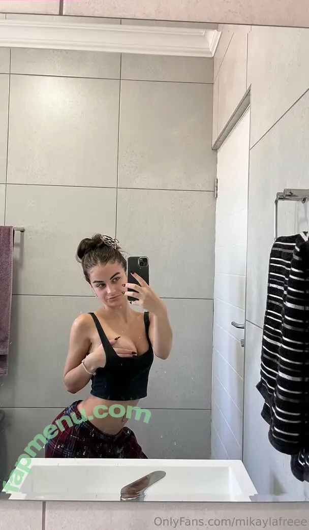 mikaylafreee nude photo #0040 (mickeyfreee)