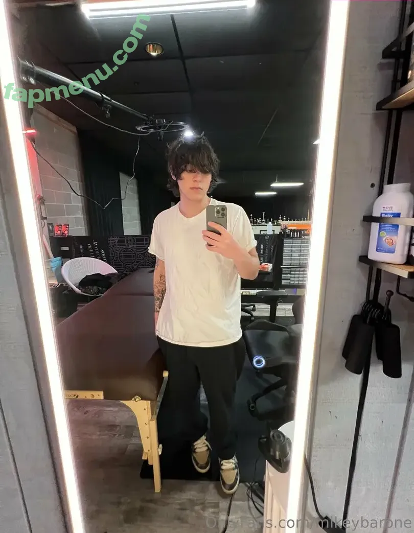 mikeybarone nude photo #0026 (mikeybarone)