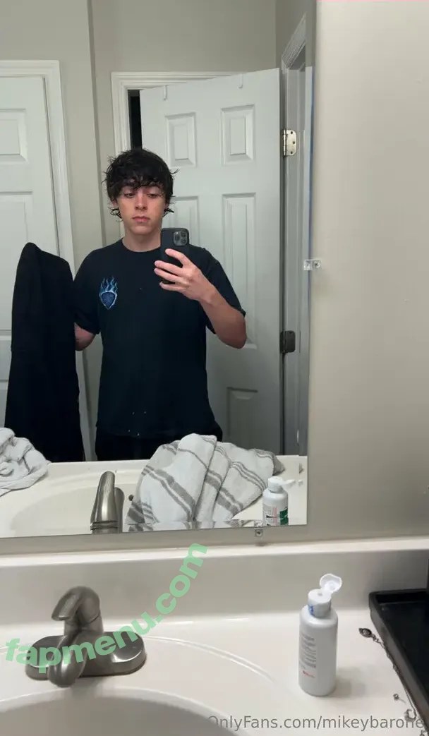 mikeybarone nude photo #0042 (mikeybarone)