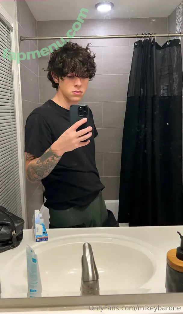 mikeybarone nude photo #0059 (mikeybarone)