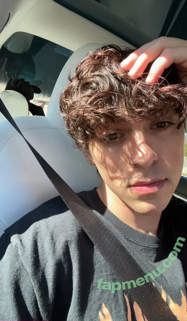 mikeybarone nude photo #0065 (mikeybarone)