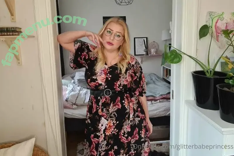 Mikeyla Marina nude photo #0003 (mikaelamarina / mikaelavmarina)