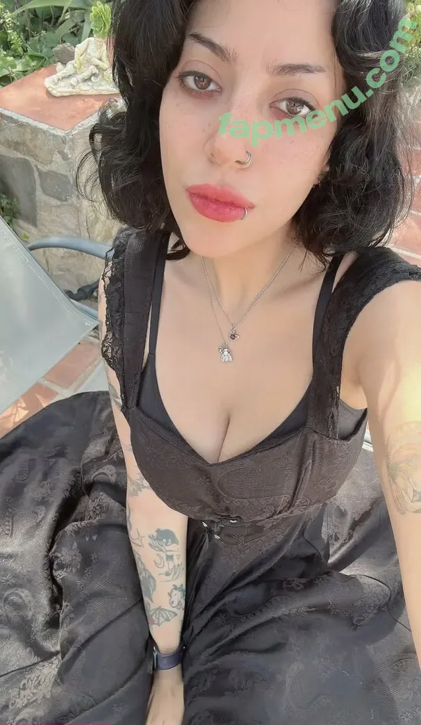 mikiblue nude photo #0005 (the.mikiblue)