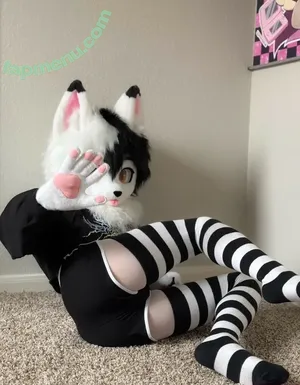 Mikiwoof / Miki the Wolf / Mikiwolf / miki.woof nude photo #0001