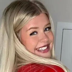 mikkimariefree / mikkimaarie nude photo #0002