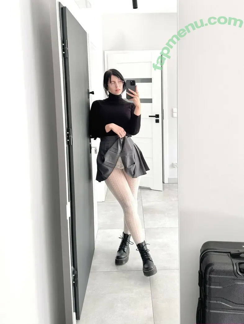 Miko Miau nude photo #0465 (miau.miko / miko_miau)