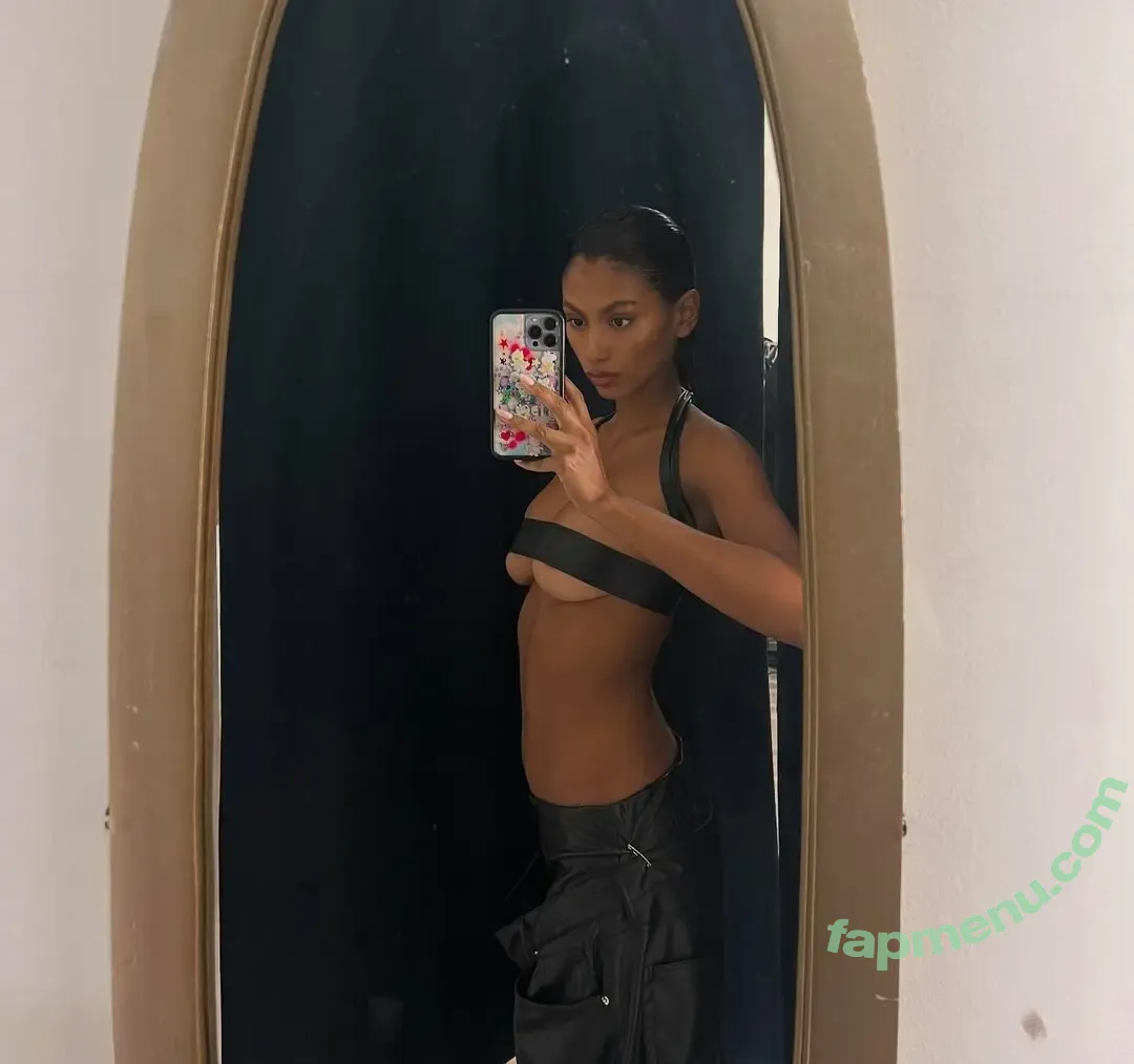 Mila Cabrera nude photo #0026 (milacabrerar)