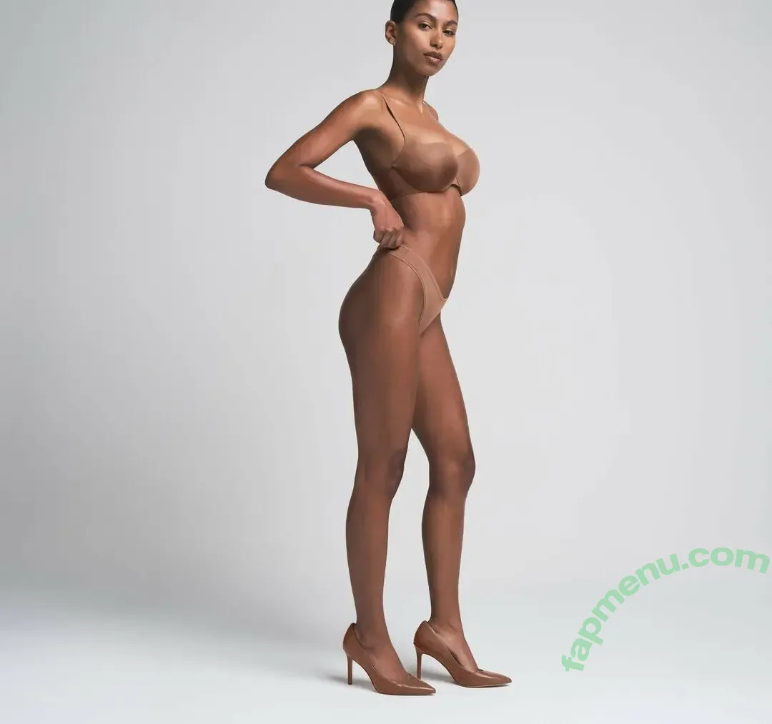 Mila Cabrera nude photo #0049 (milacabrerar)