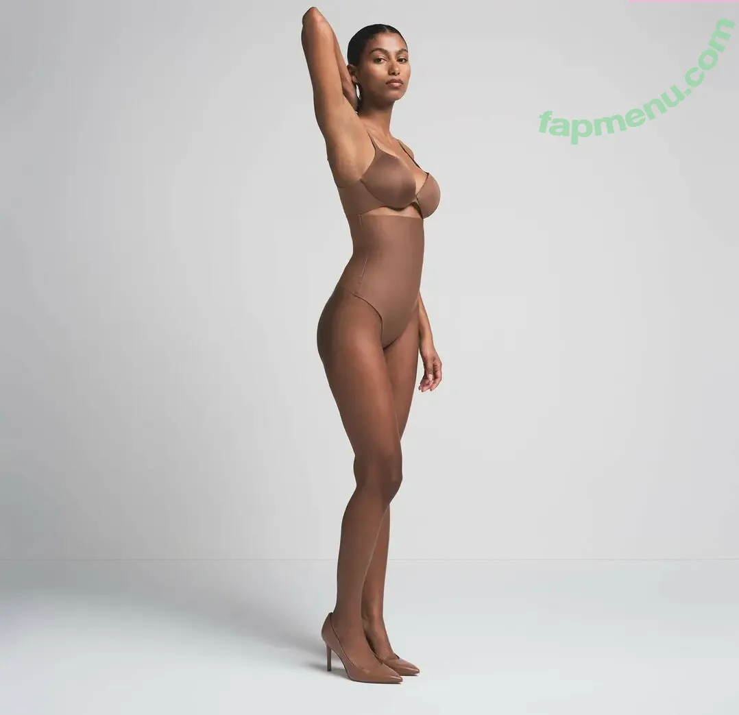 Mila Cabrera nude photo #0055 (milacabrerar)