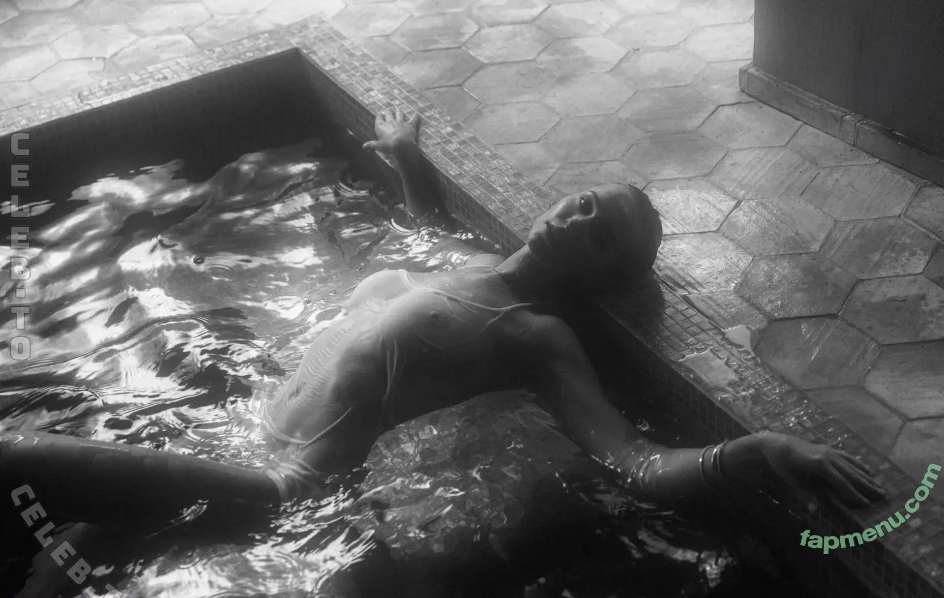 Mila Klein nude photo #0054 (milakleinx)