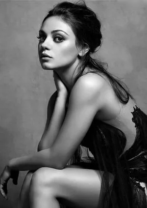 Mila Kunis / MilaKunisv / kunismilaonline / milakunis nude photo #0118