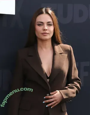 Mila Kunis / MilaKunisv / kunismilaonline / milakunis nude photo #0937