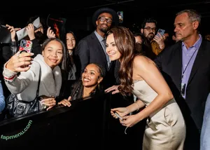 Mila Kunis / MILAKUNISV / milakunis nude photo #0969