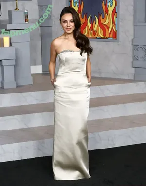 Mila Kunis / MILAKUNISV / milakunis nude photo #0970