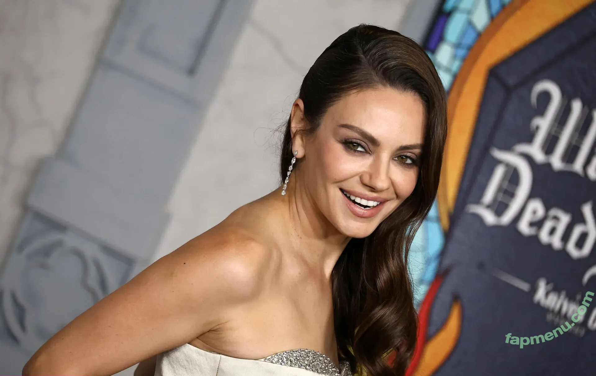 Mila Kunis nude photo #0973 (MILAKUNISV / milakunis)