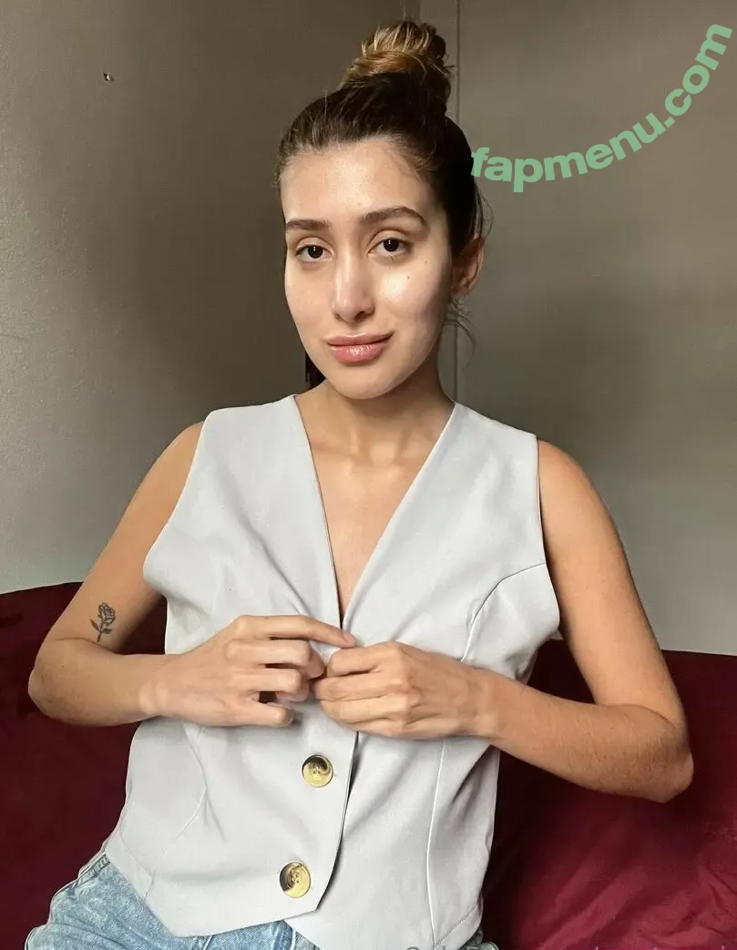 milabrm nude photo #0021 (luciemhi)