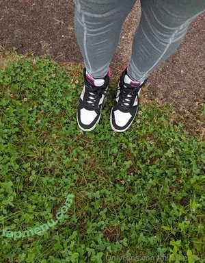 milafeet261 / camillaasmr nude photo #0021