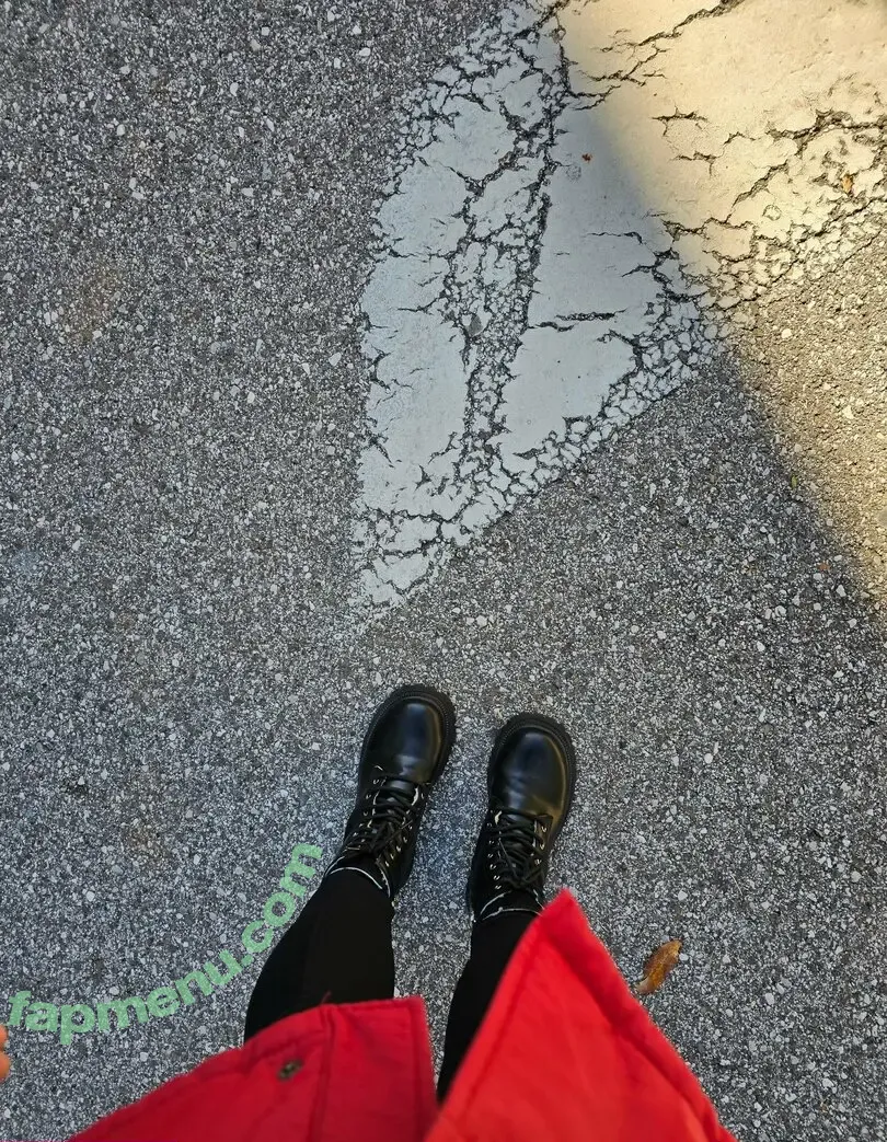 milafeet261 nude photo #0007 (camillaasmr)