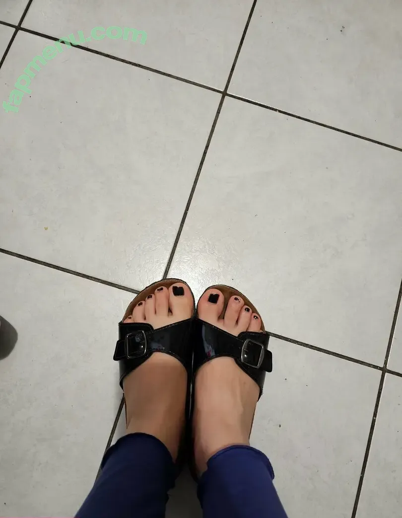 milafeet261 nude photo #0010 (camillaasmr)