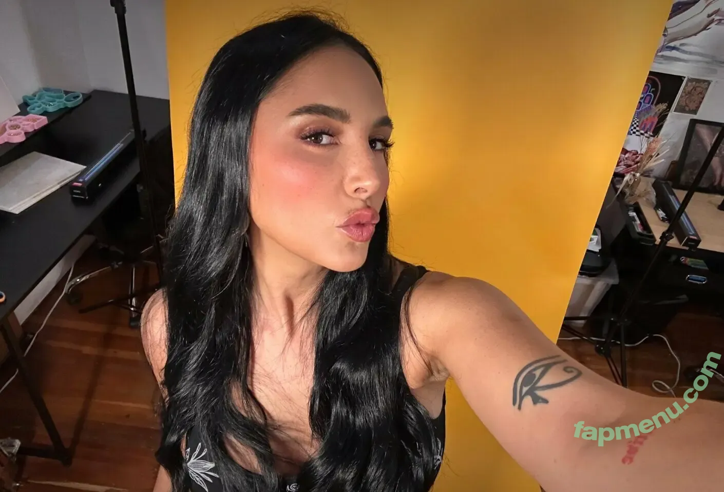 milakream nude photo #0021 (timmilgram)