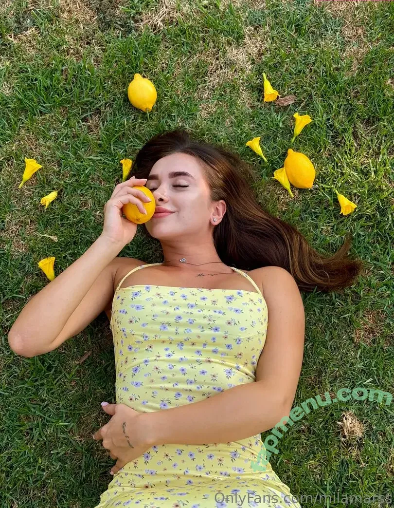 milamarss nude photo #0088 (therealmilamars)