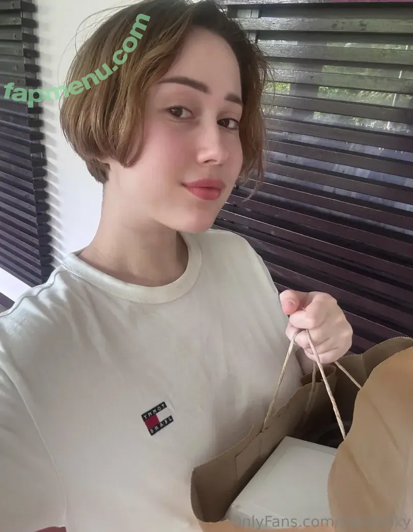 milamilky nude photo #0054 (mila.milky.tea)