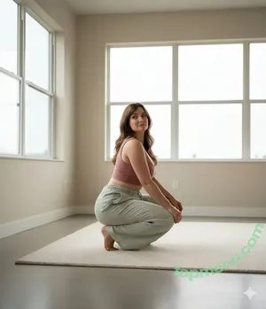 Milana Vayntrub / AT&T Girl / mintmilana nude photo #0026