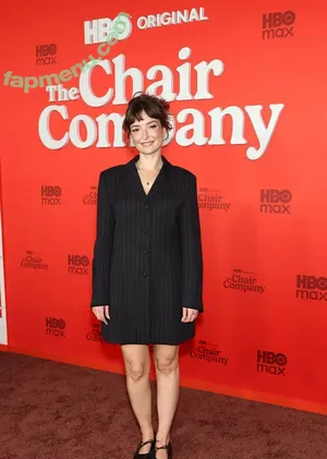 Milana Vayntrub / AT&T Girl / mintmilana nude photo #0058