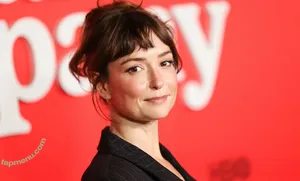 Milana Vayntrub / AT&T Girl / mintmilana nude photo #0059