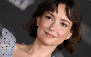 Milana Vayntrub / AT&T Girl / mintmilana nude photo #0085