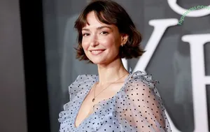 Milana Vayntrub / AT&T Girl / mintmilana nude photo #0100