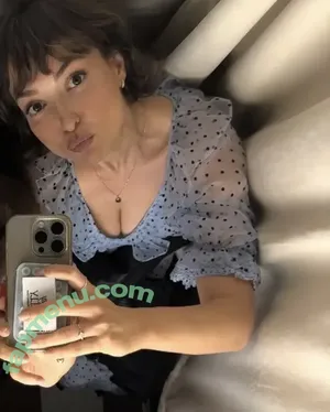 Milana Vayntrub / AT&T Girl / mintmilana nude photo #0111