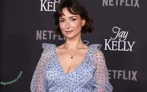 Milana Vayntrub / AT&T Girl / mintmilana nude photo #0120