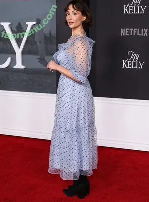 Milana Vayntrub / AT&T Girl / mintmilana nude photo #0122