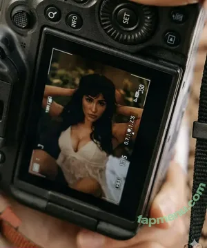 Milana Vayntrub / AT&T Girl / milana_vayntrub / mintmilana nude photo #0151