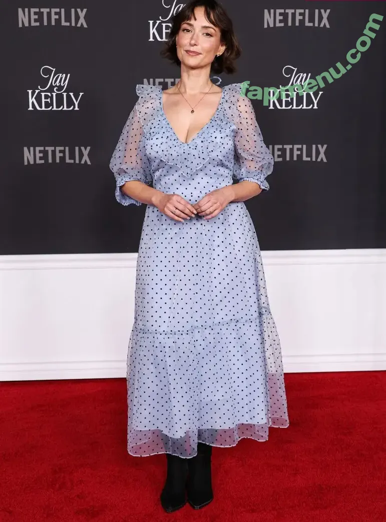 Milana Vayntrub nude photo #0118 (AT&T Girl / mintmilana)