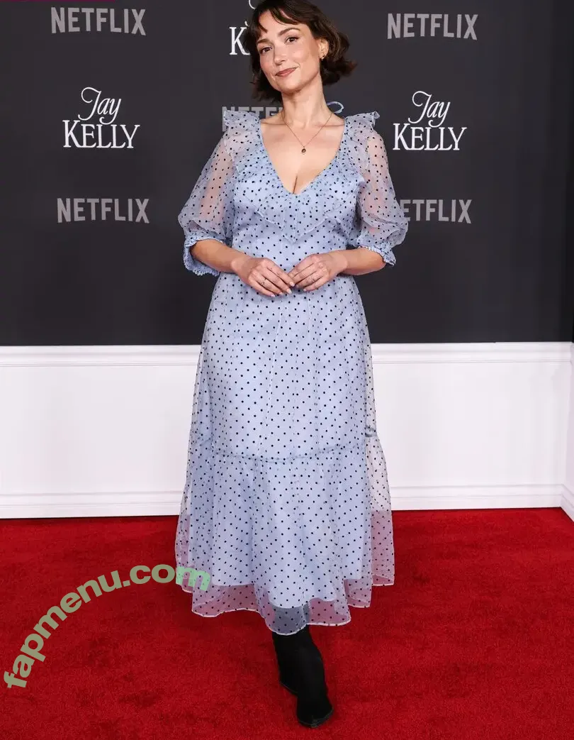 Milana Vayntrub nude photo #0121 (AT&T Girl / mintmilana)