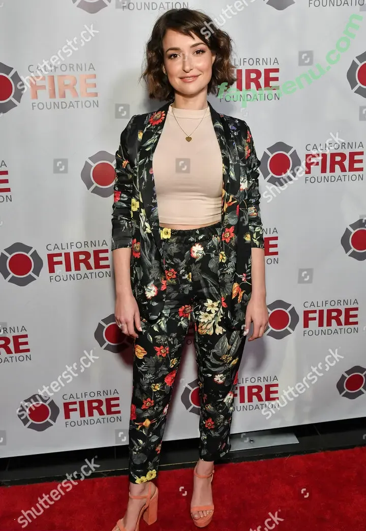 Milana Vayntrub nude photo #0141 (AT&T Girl / milana_vayntrub / mintmilana)