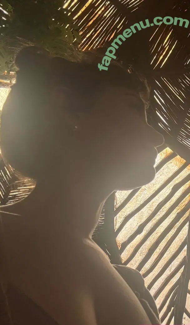 Milana Vayntrub nude photo #0769 (AT&T Girl / mintmilana)