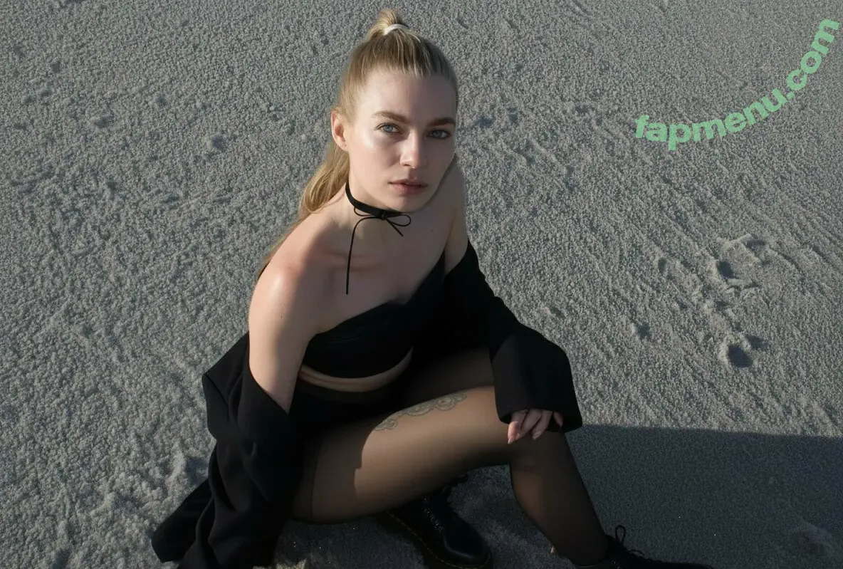 milana_wood nude photo #0032 (milanawoods_03)