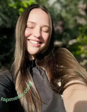 milanahotie / milanahotgirl nude photo #0040