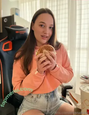 milanahotie / milanahotgirl nude photo #0054