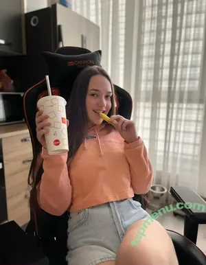 milanahotie / milanahotgirl nude photo #0055