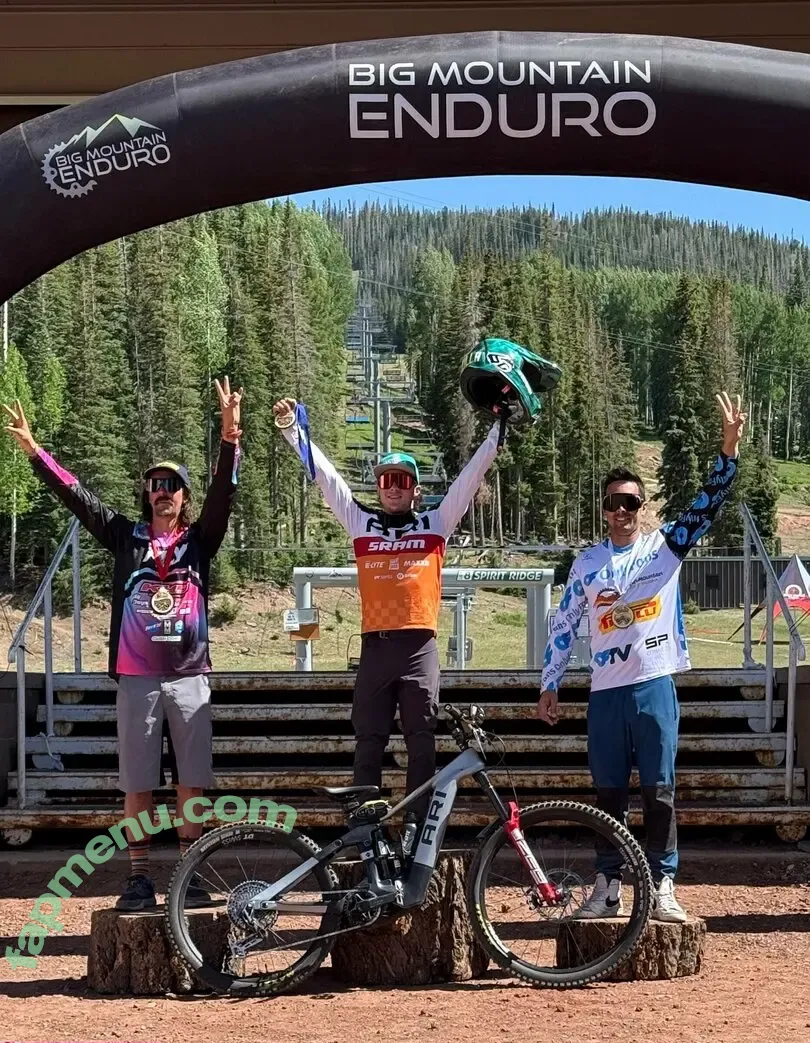 milangeis nude photo #0025 (milangeis)