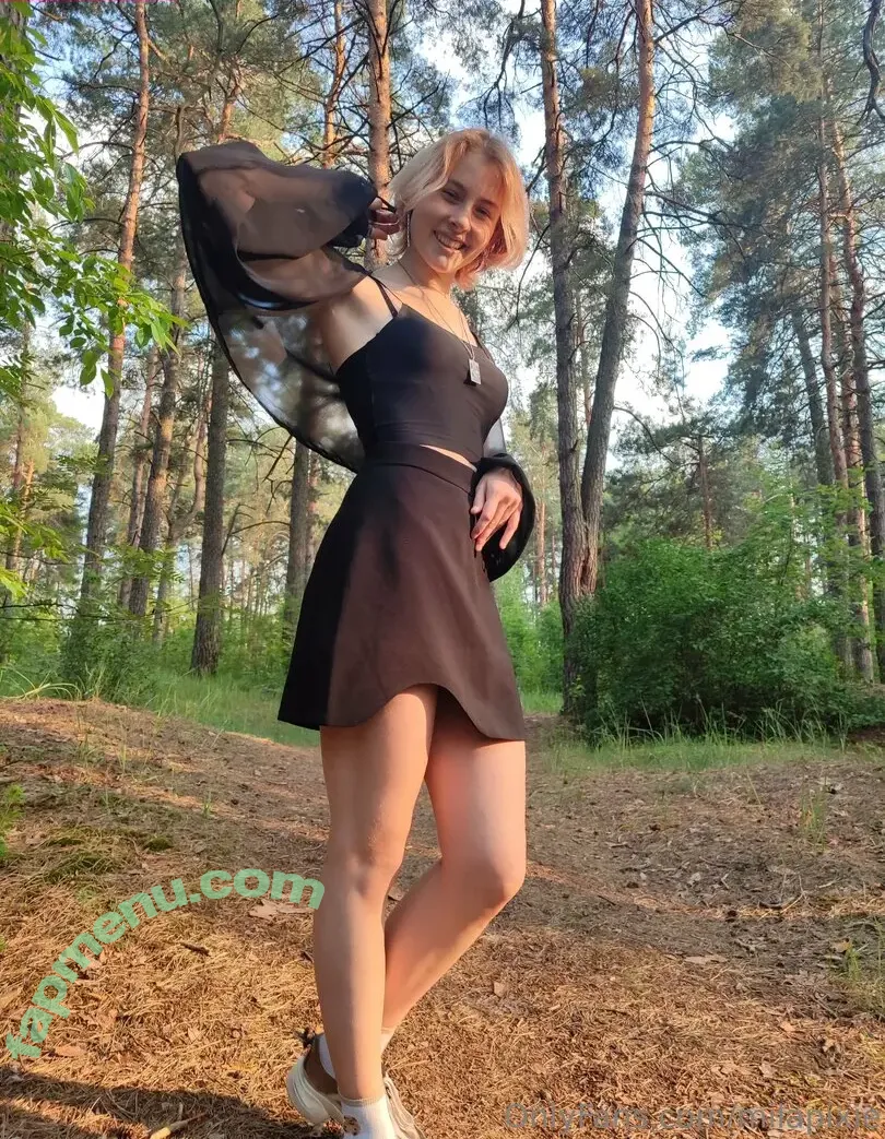 milapixie nude photo #0006 (milapixievip)