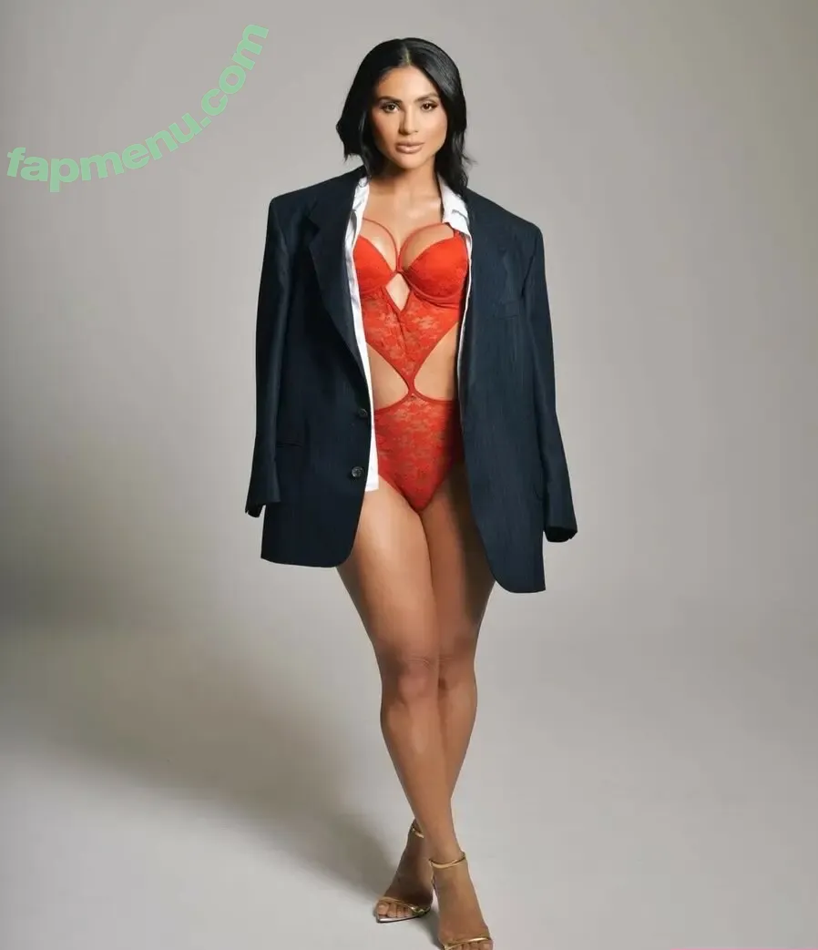 Mileide Mihaile nude photo #0033 (mileidemihaile)