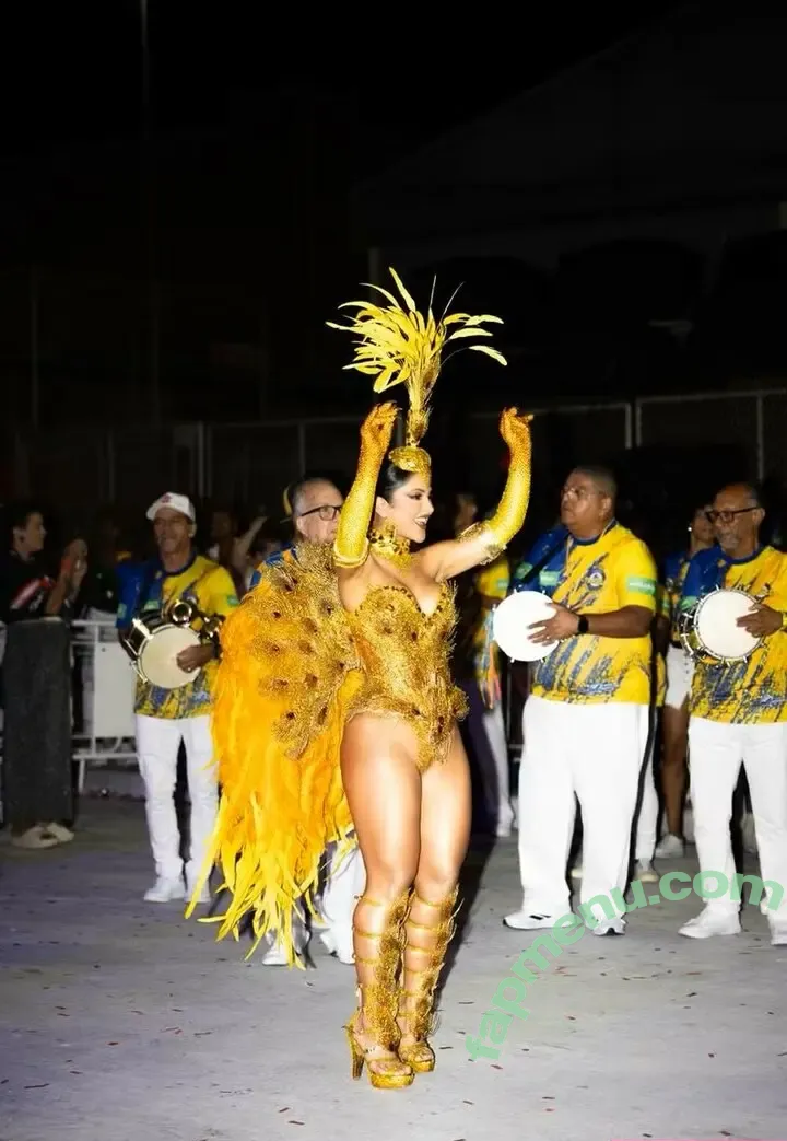 Mileide Mihaile nude photo #0056 (mileidemihaile)