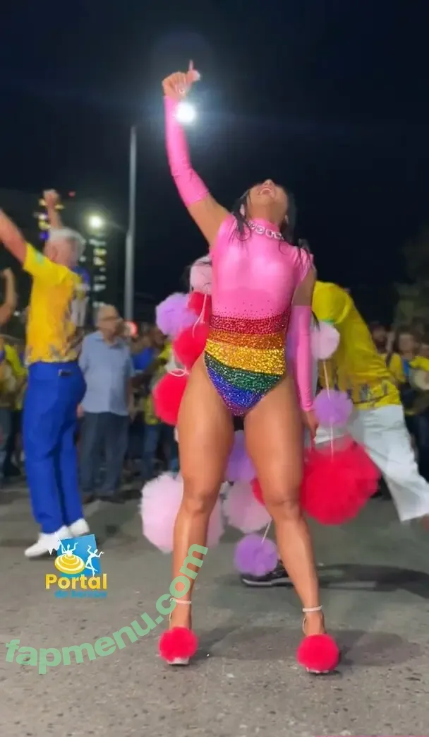 Mileide Mihaile nude photo #0100 (mileidemihaile)